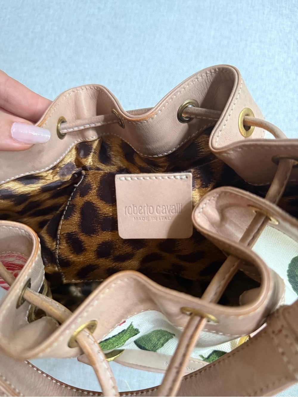 Roberto Cavalli Beige Floral Canvas Bucket Shoulder Bag with Tan Leather Trim - Picture 5 of 7